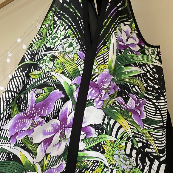 Kenneth Cole Flowy Tank - Picture 2 of 6